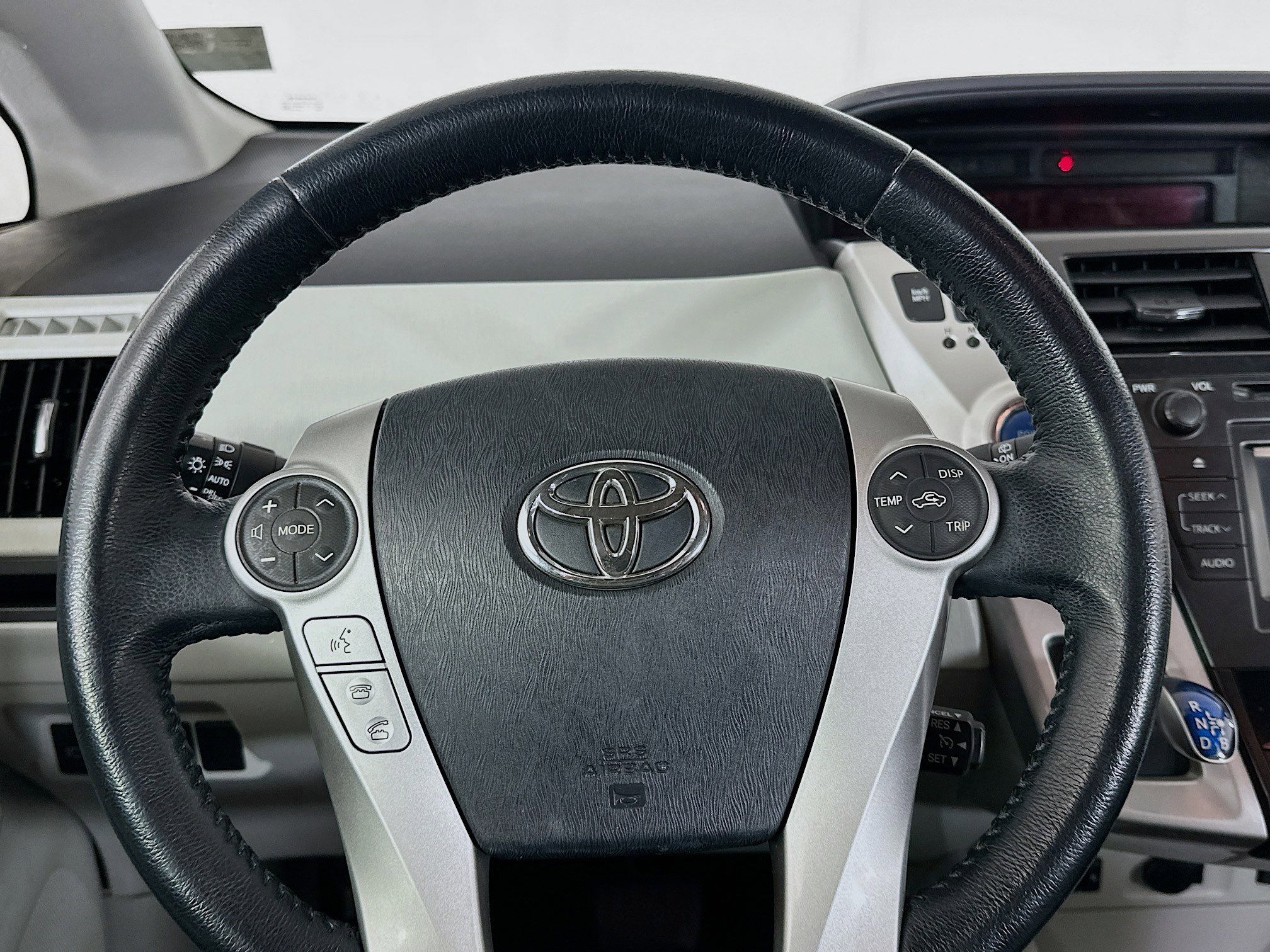 Used 2014 Toyota Prius V Five image 17