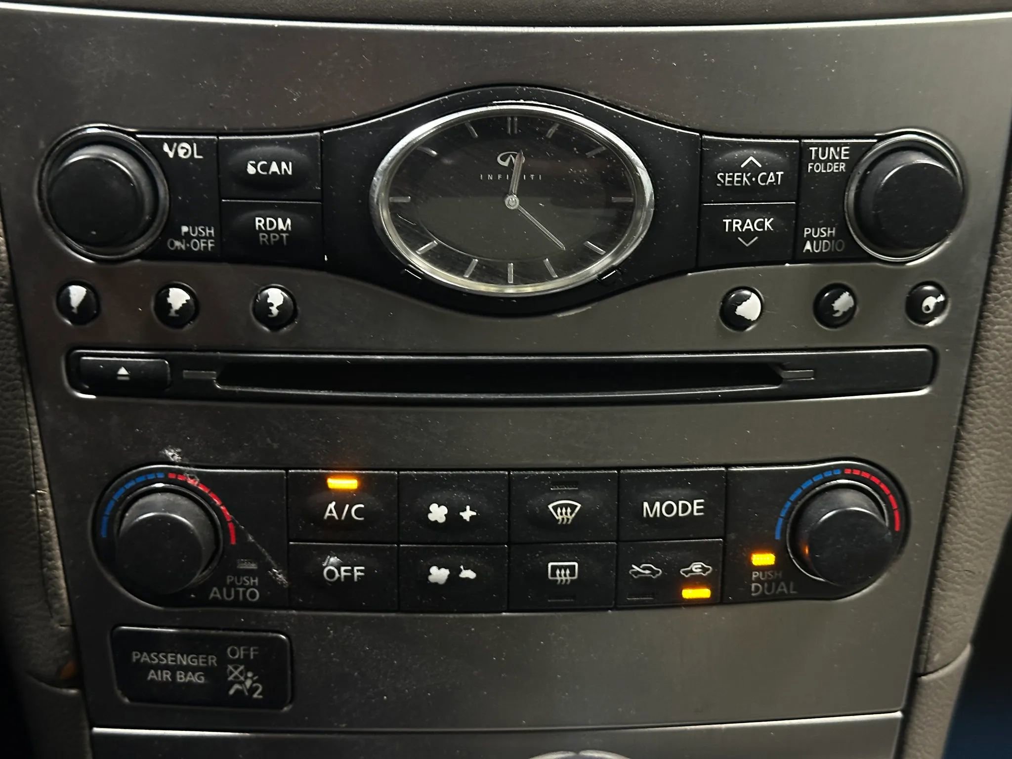 Used 2010 INFINITI G37 Journey w/ Premium Pkg image 31