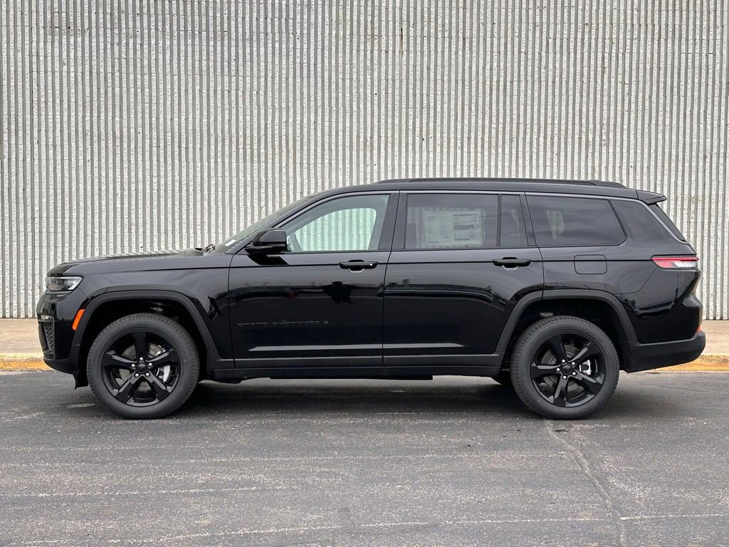 New 2026 Jeep Grand Cherokee L Limited w/ Limited Altitude Package AWD/4WD image 2