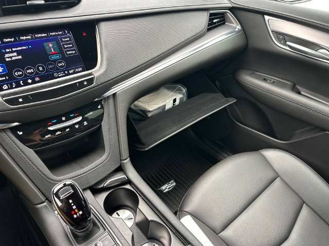 Used 2024 Cadillac XT5 Luxury FWD image 34