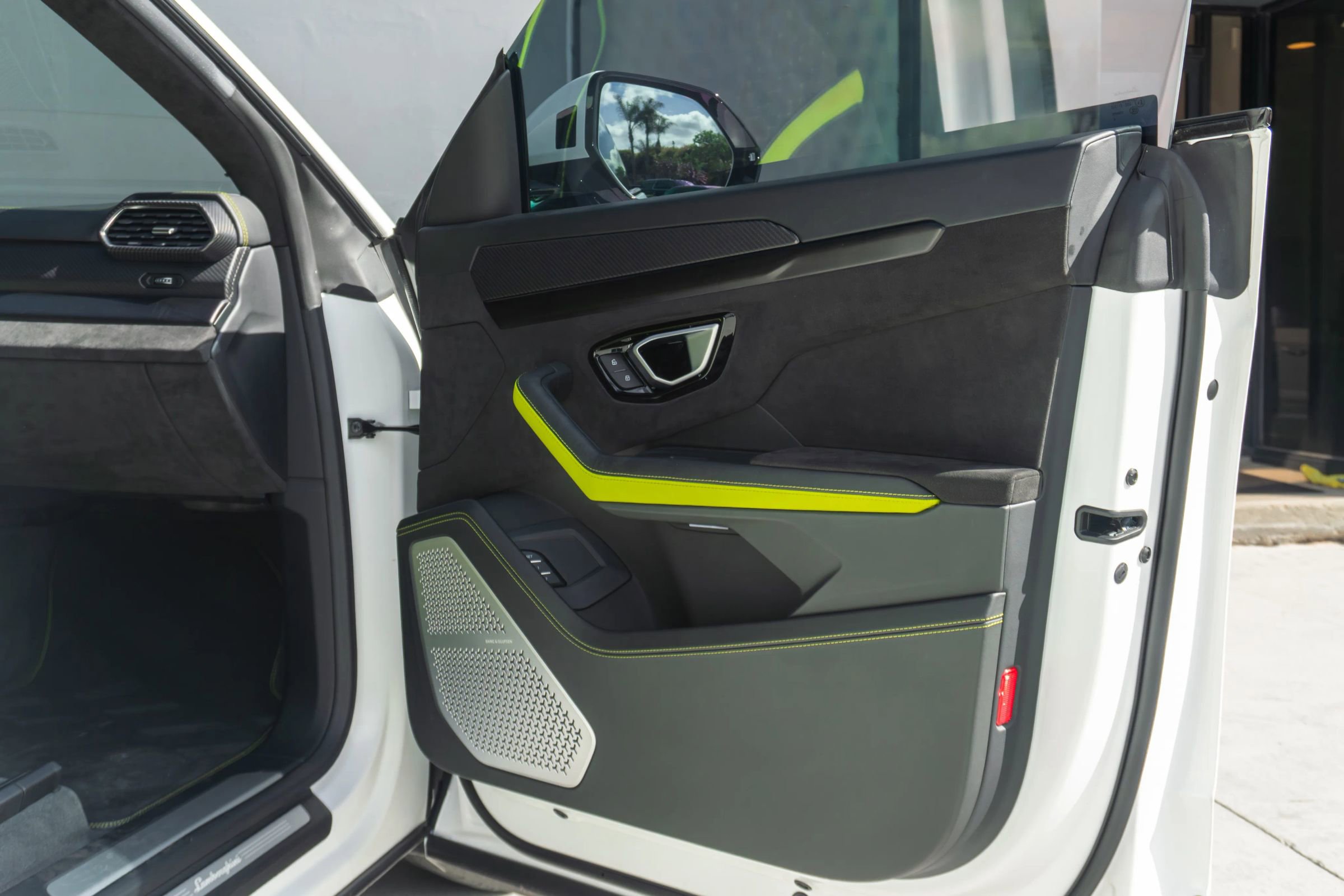 Used 2022 Lamborghini Urus image 60