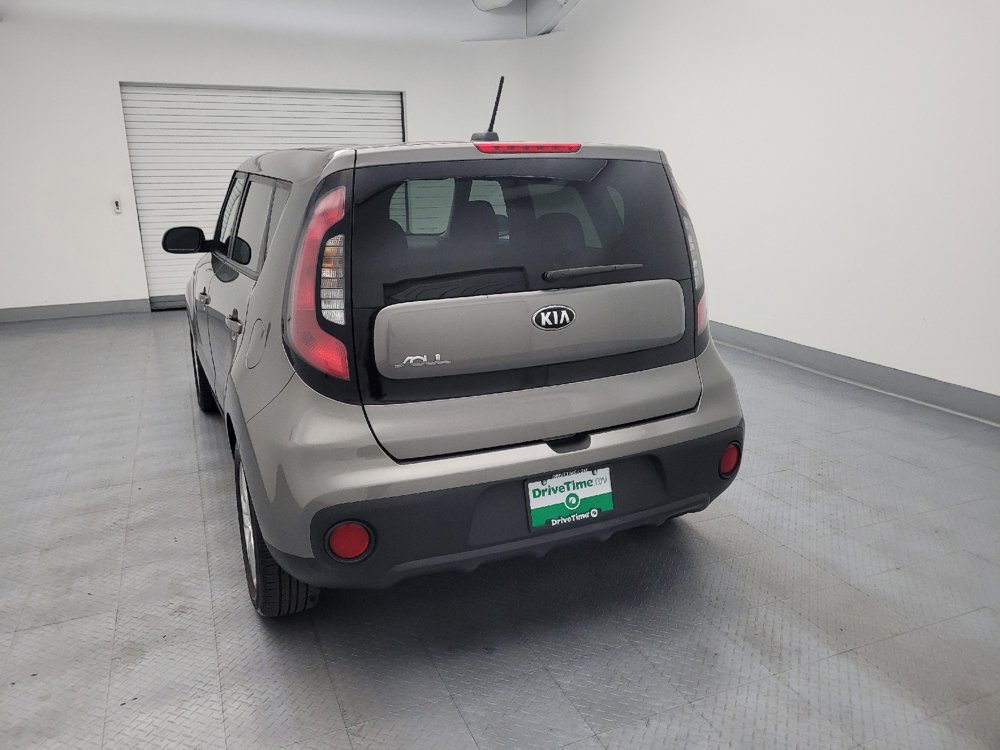 Used 2018 Kia Soul FWD image 6