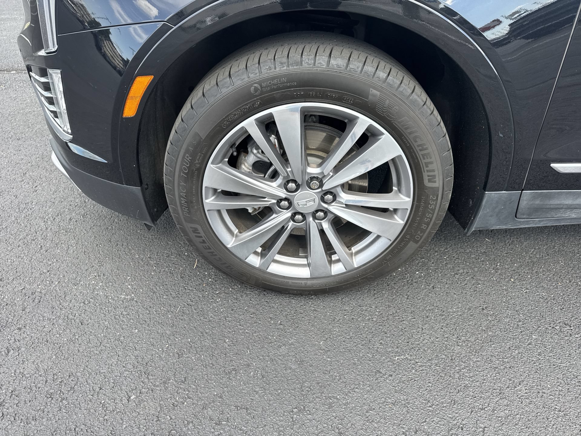 Certified 2023 Cadillac XT5 Premium Luxury AWD/4WD image 10