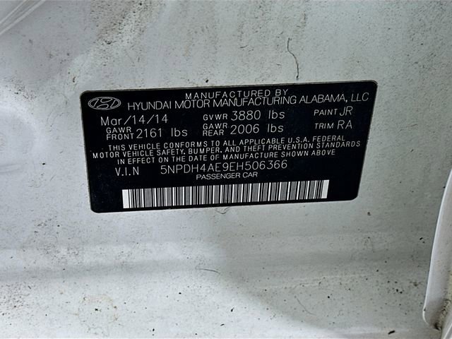 Used 2014 Hyundai Elantra SE image 29