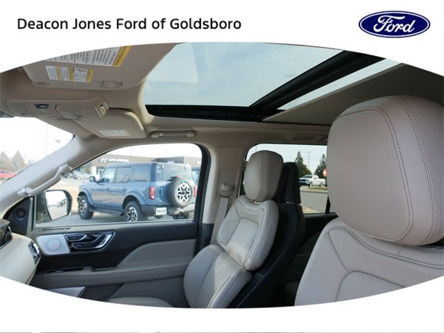 Used 2024 Lincoln Navigator L Reserve image 28