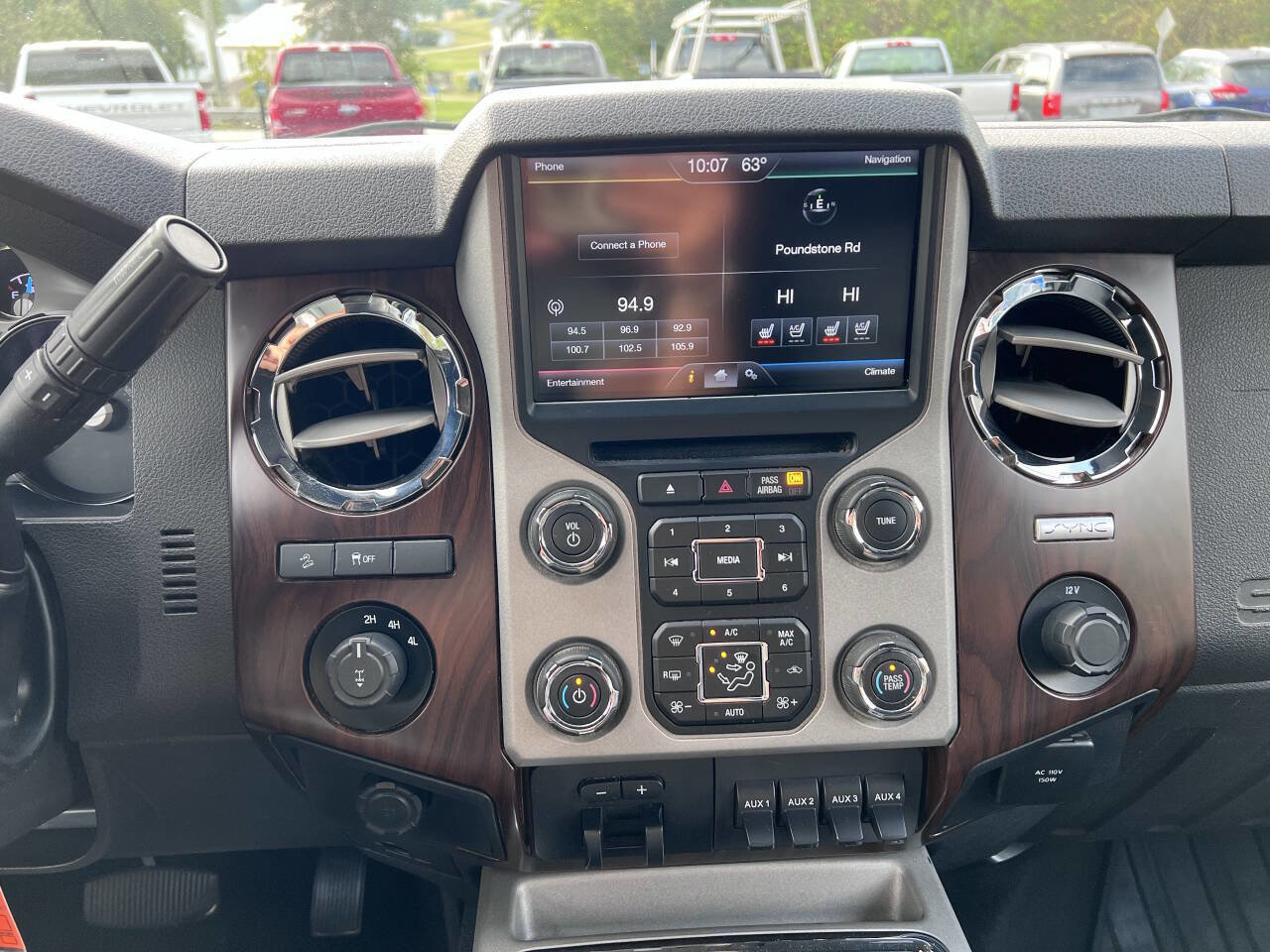 Used 2015 Ford F350 Lariat image 16