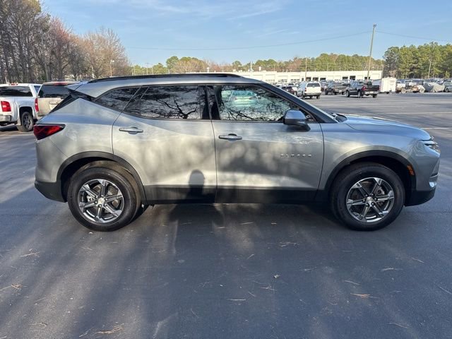Used 2024 Chevrolet Blazer LT w/ Convenience Package FWD image 5