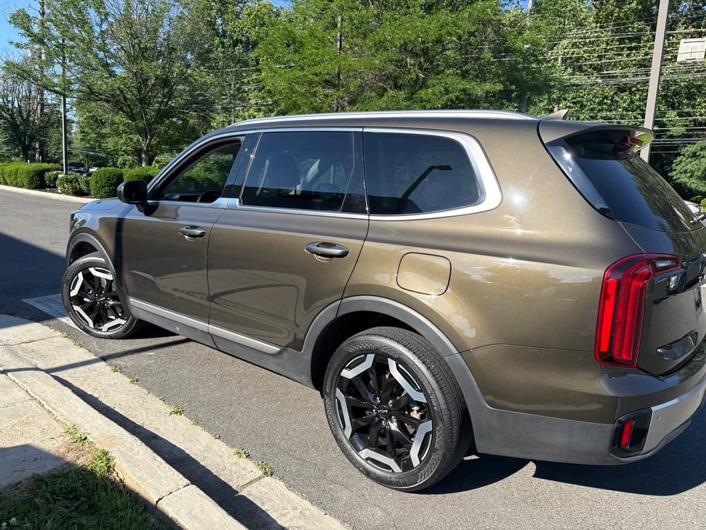 Used 2023 Kia Telluride S AWD/4WD image 5
