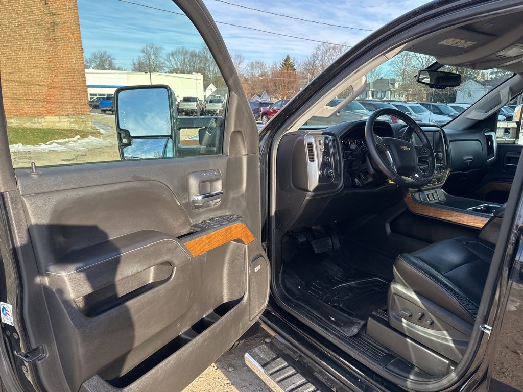 Used 2017 Chevrolet Silverado 2500 LTZ w/ Duramax Plus Package image 9