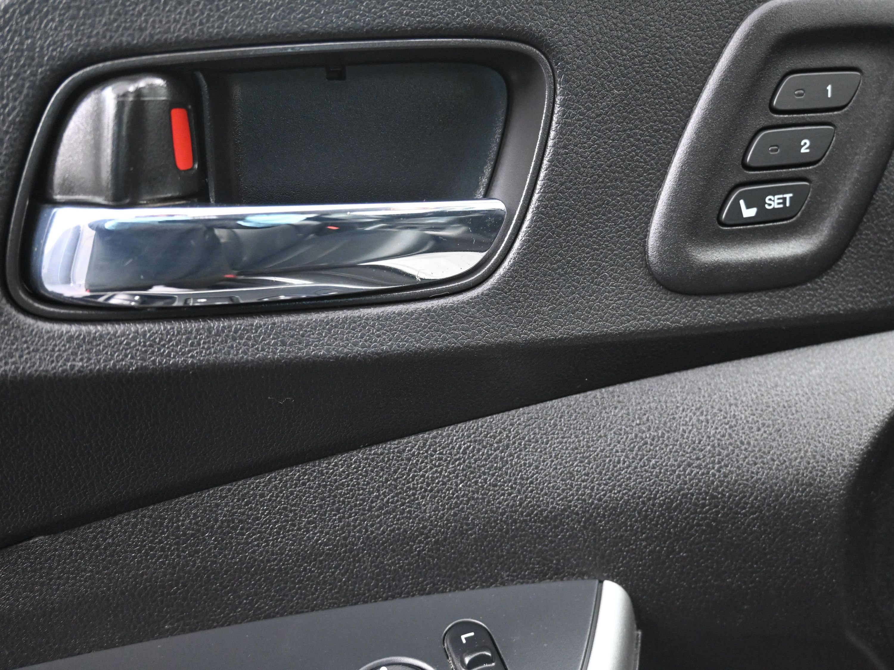 Used 2016 Honda CR-V Touring image 16