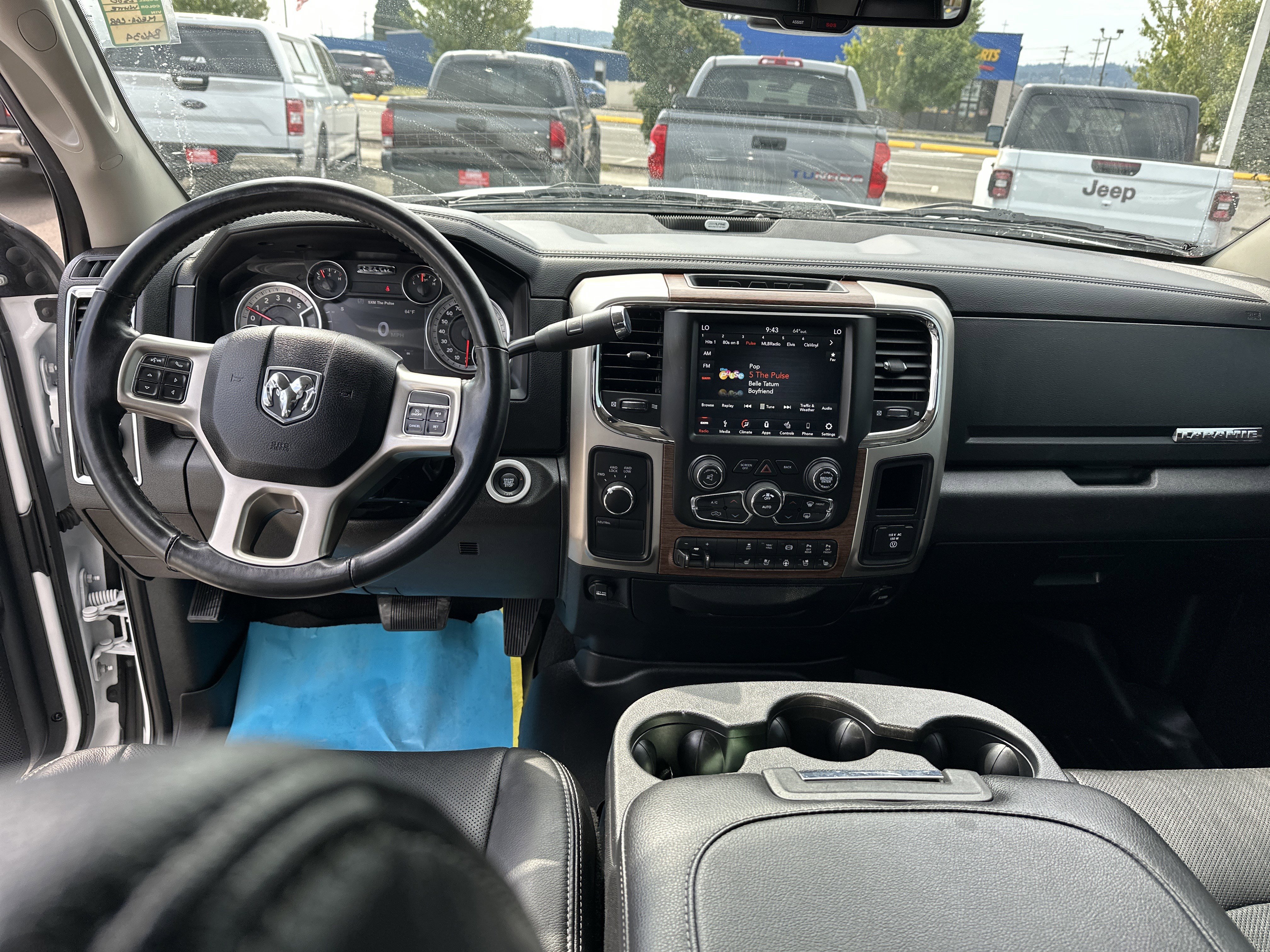 Used 2018 RAM 2500 Laramie w/ Convenience Group image 11