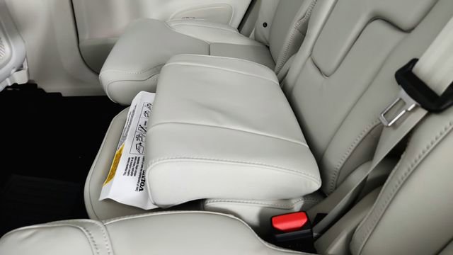 New 2026 Volvo XC90 T8 Ultra w/ Protection Package Premier AWD/4WD image 33