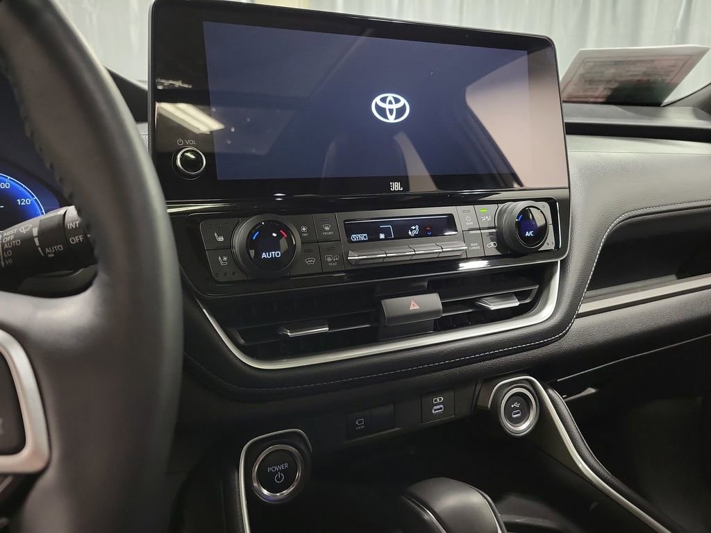 Used 2025 Toyota Grand Highlander AWD Hybrid image 14