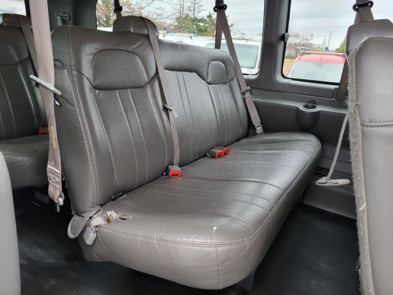 Used 2015 Chevrolet Express 3500 LS RWD image 41