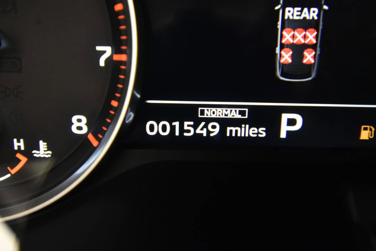 Used 2025 Mitsubishi Outlander SE image 28