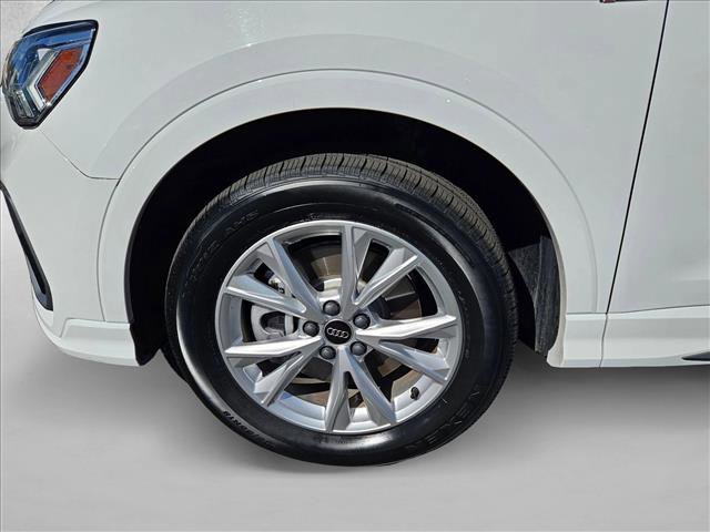 Used 2025 Audi Q3 2.0T Premium image 22