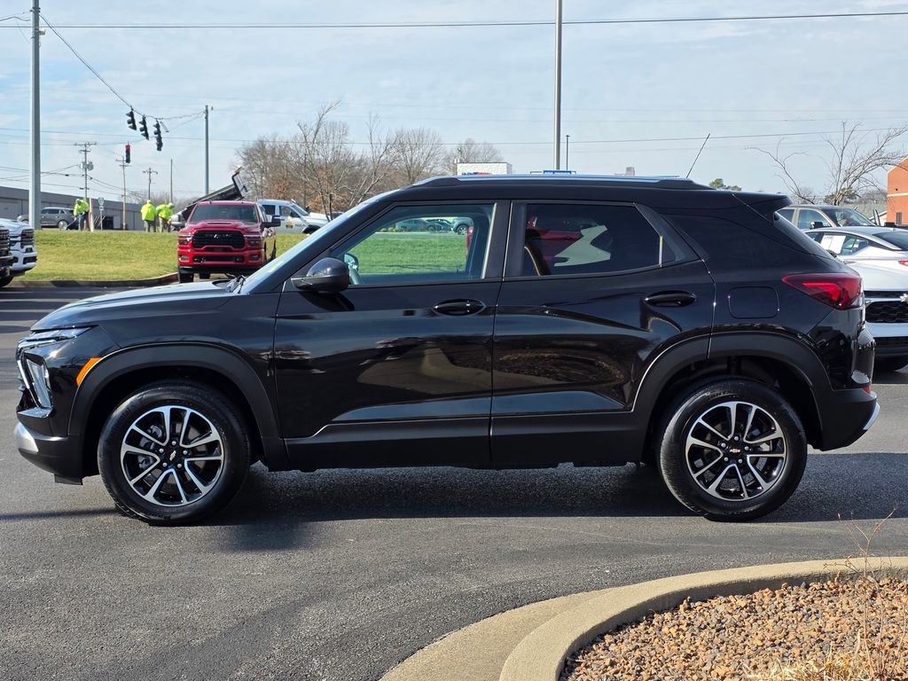 Used 2025 Chevrolet TrailBlazer LT image 8