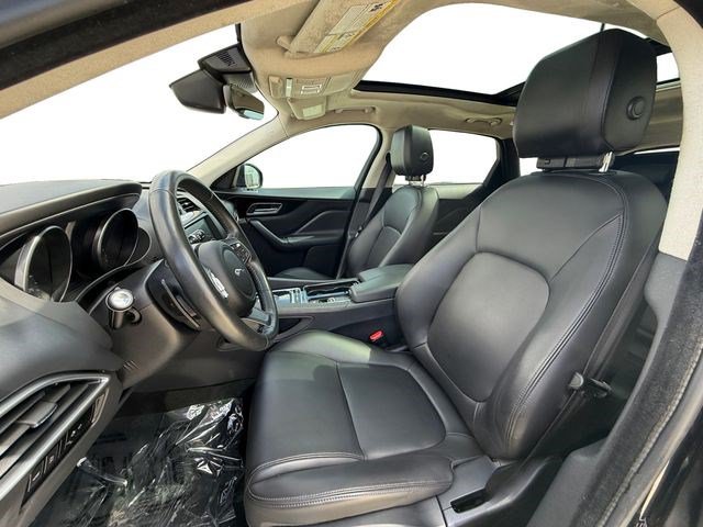 Used 2020 Jaguar F-PACE Premium AWD/4WD image 10