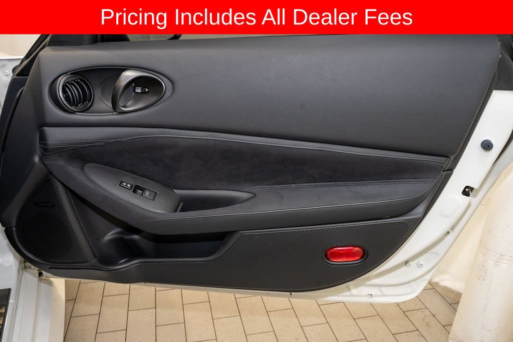 Used 2025 Nissan Z Performance w/ Floor Mat Package RWD image 9
