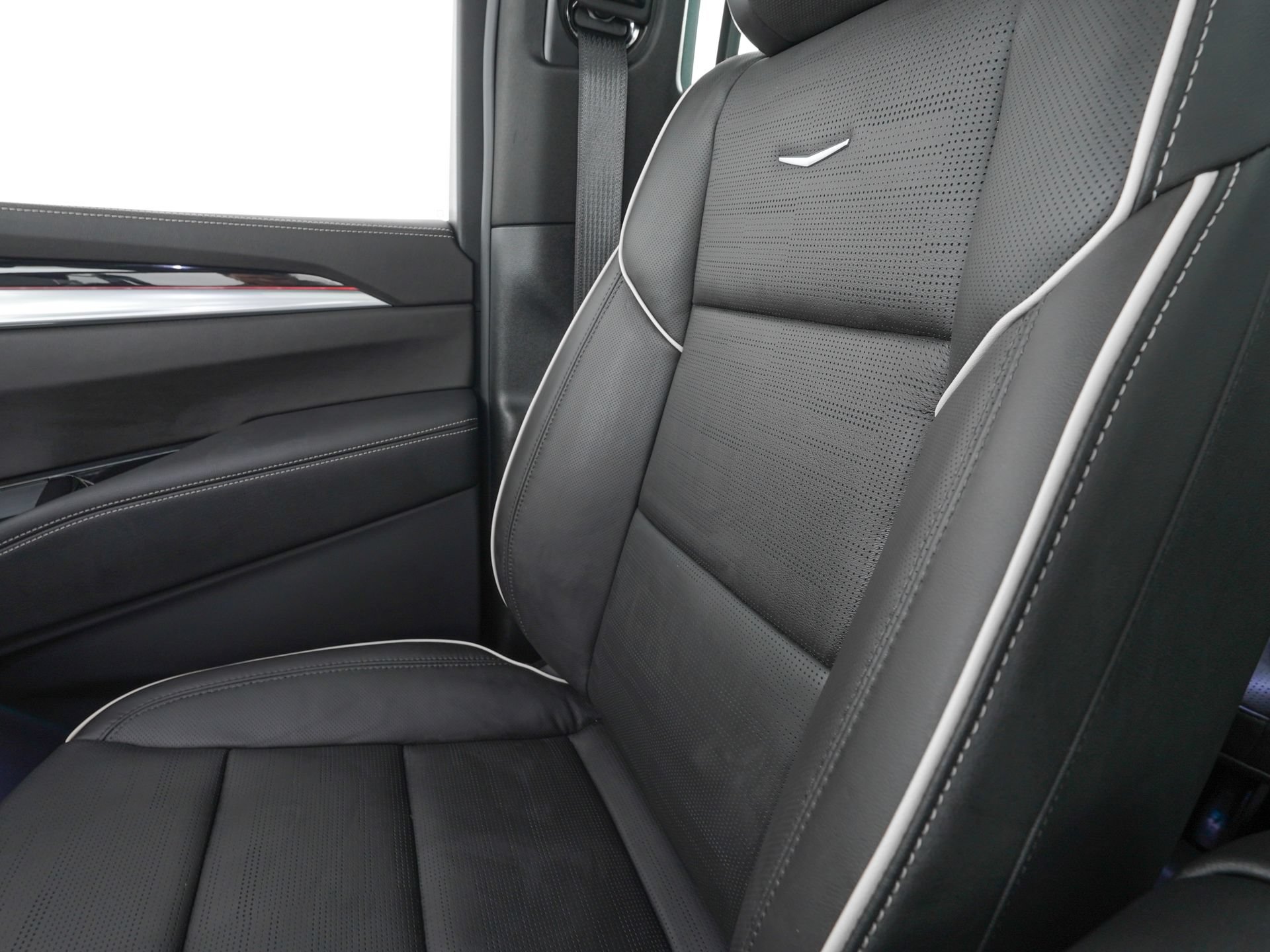 Used 2026 Cadillac Escalade Sport w/ Touring Package AWD/4WD image 30