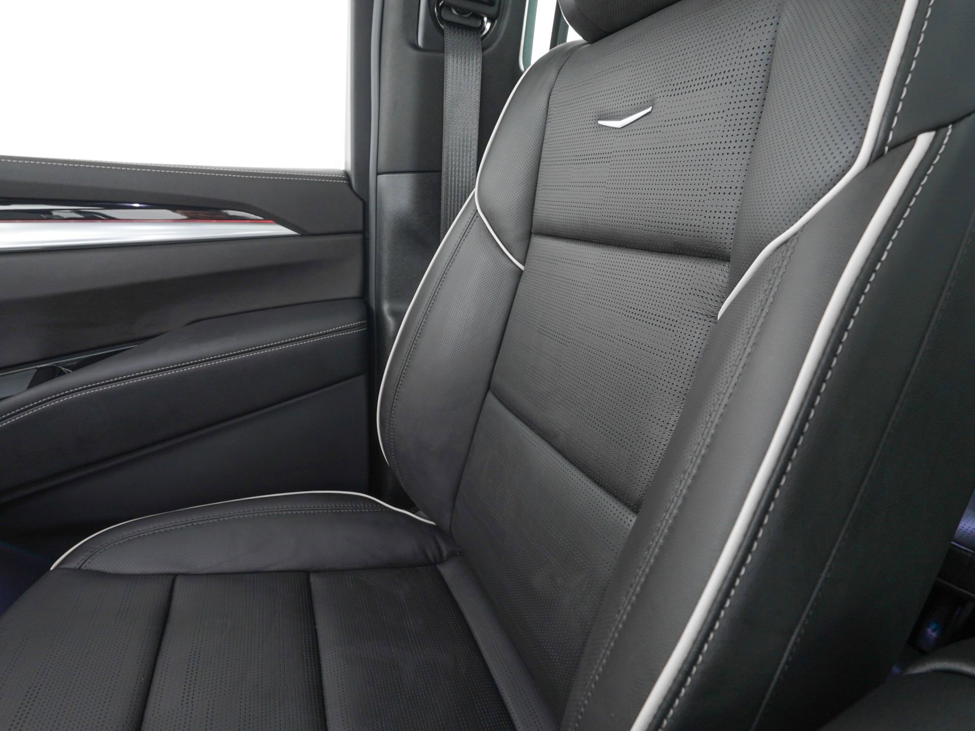 Used 2026 Cadillac Escalade Sport w/ Touring Package AWD/4WD image 30