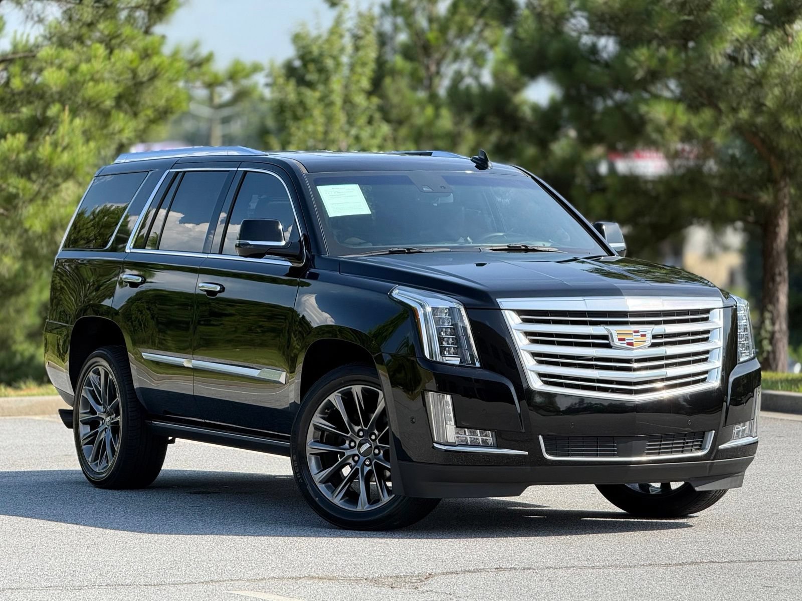 Used 2019 Cadillac Escalade Platinum RWD image 13