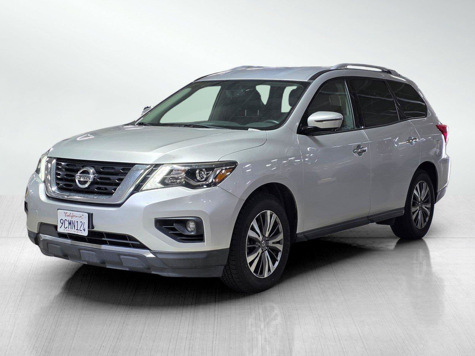 Used 2019 Nissan Pathfinder SL FWD image 3