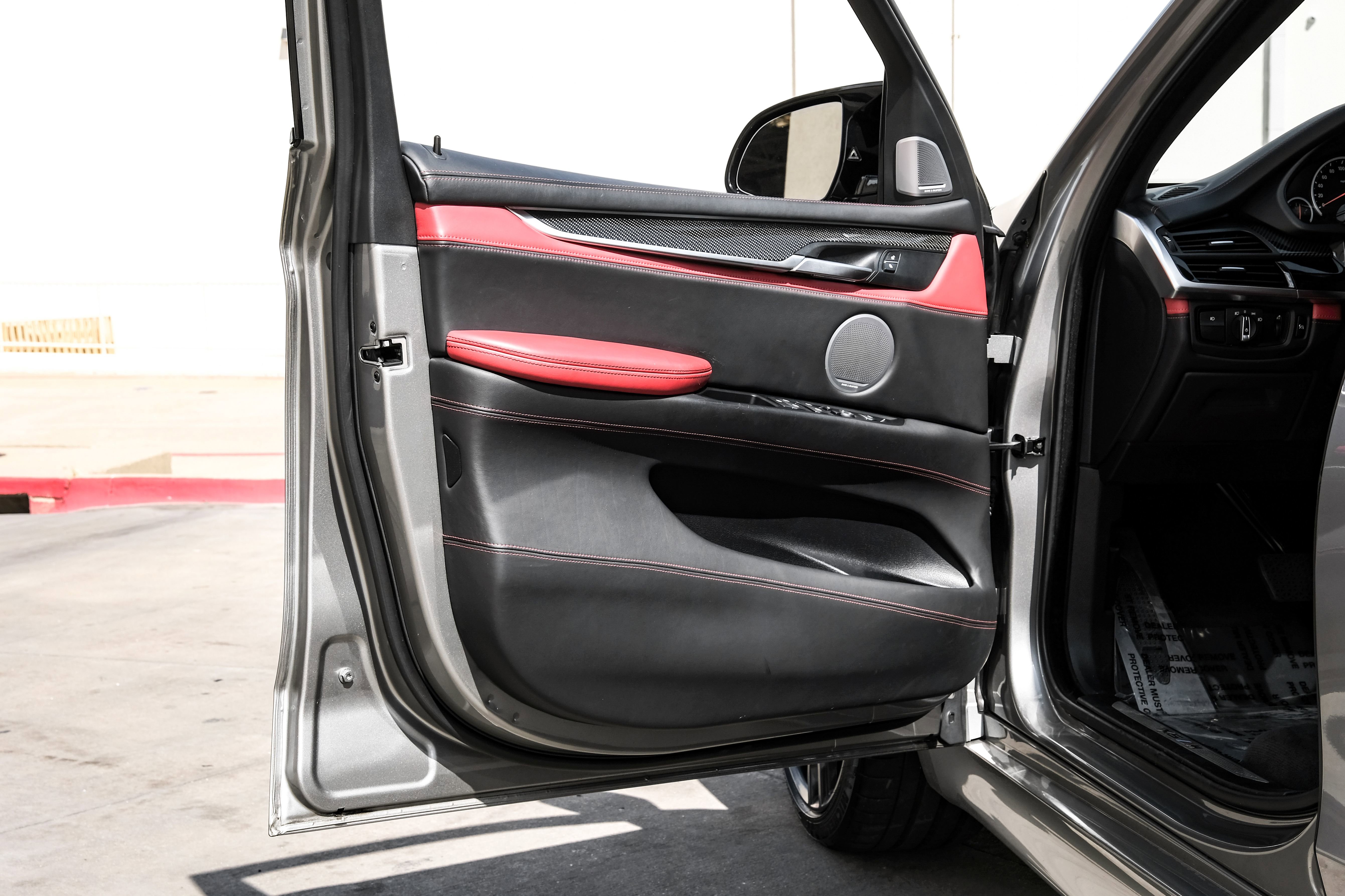 Used 2017 BMW X5 M image 44