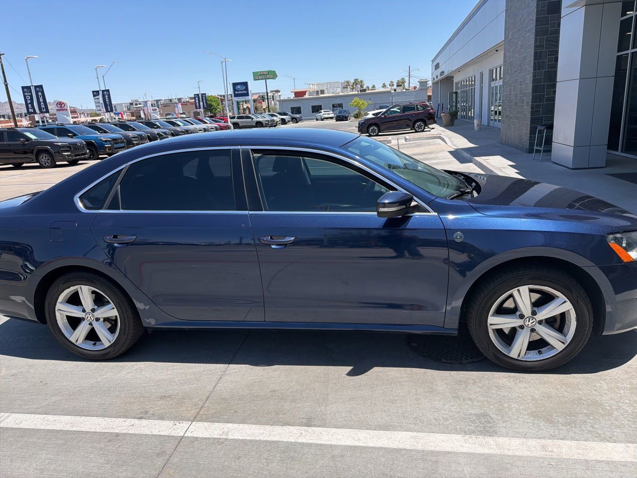 Used 2014 Volkswagen Passat 1.8T Wolfsburg Edition FWD image 18