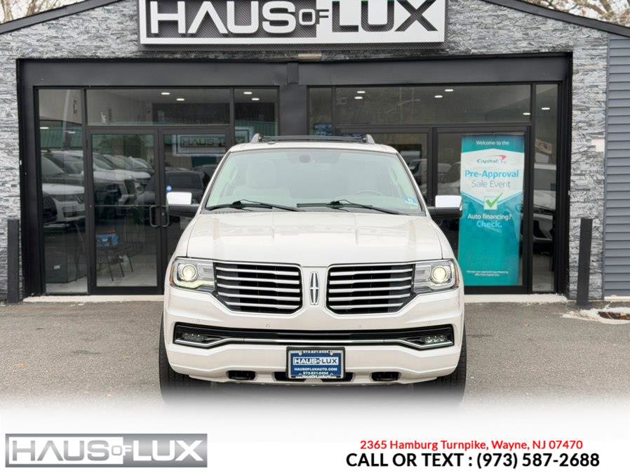 Used 2017 Lincoln Navigator Select image 5
