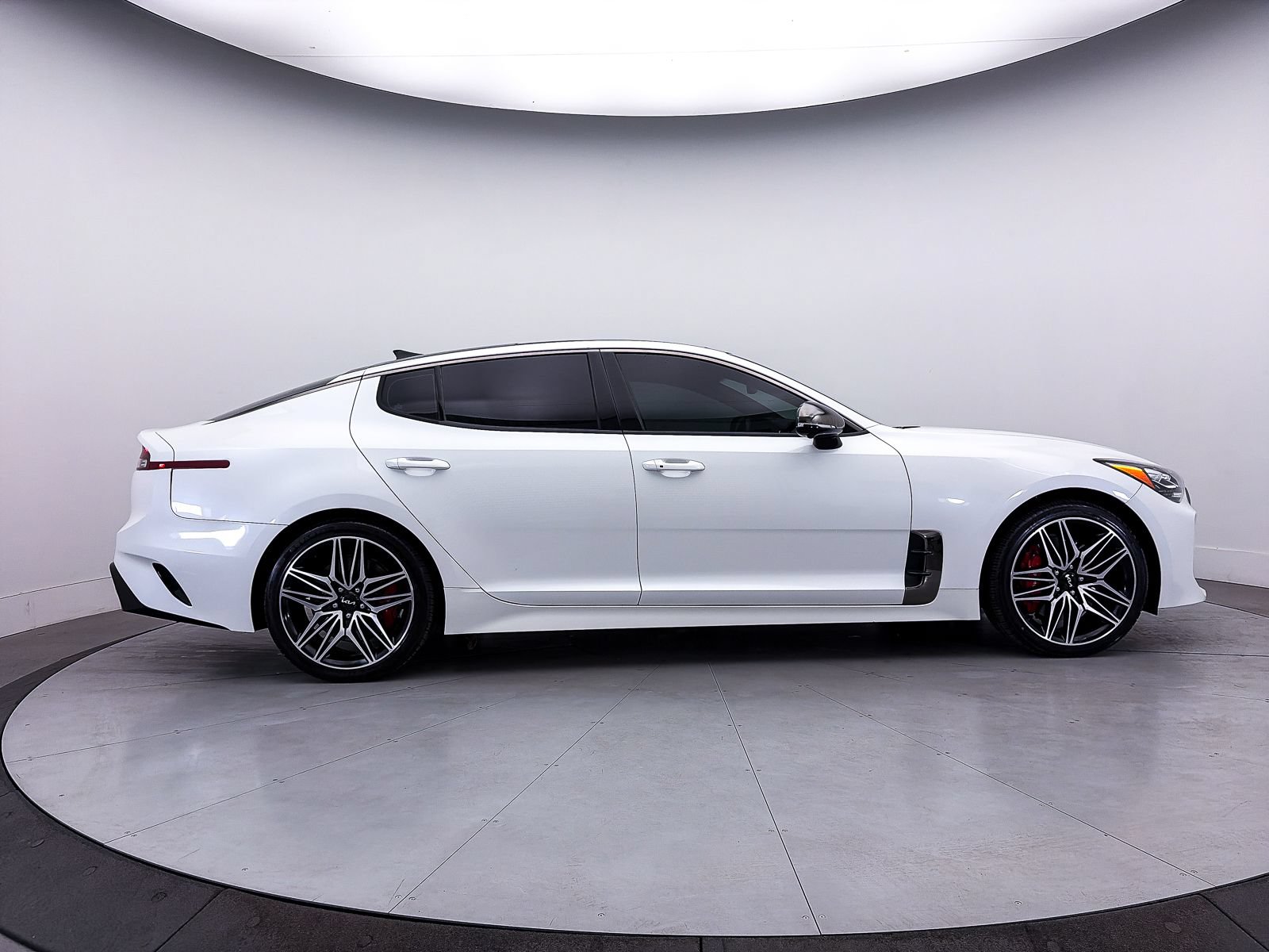 Used 2022 Kia Stinger GT2 AWD/4WD image 42