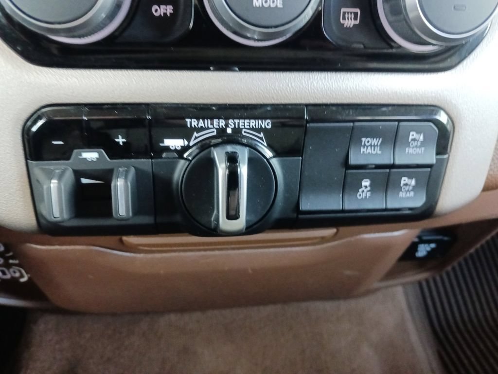 Used 2021 RAM 1500 Laramie AWD/4WD image 23