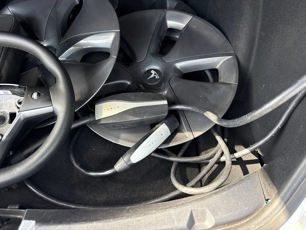 Used 2022 Tesla Model 3 Long Range AWD/4WD image 39