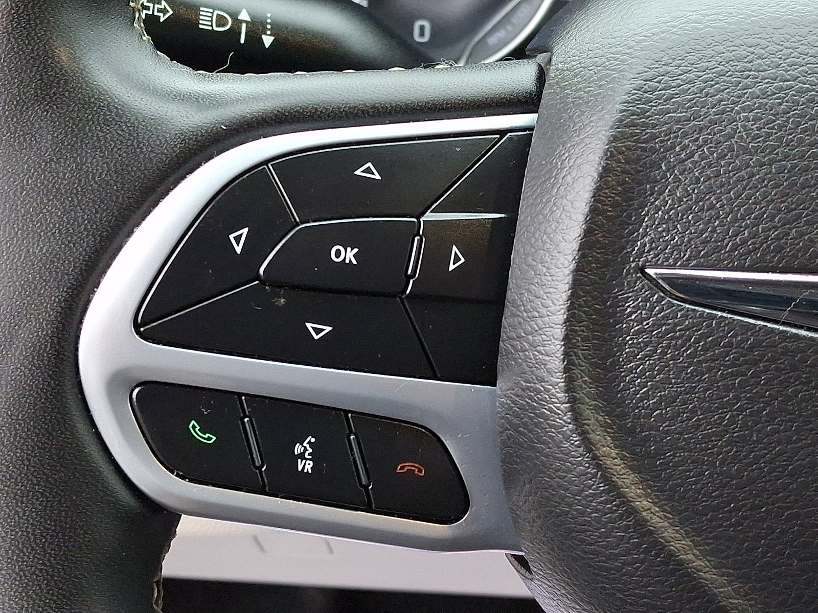 Used 2023 Chrysler Pacifica Touring-L image 22