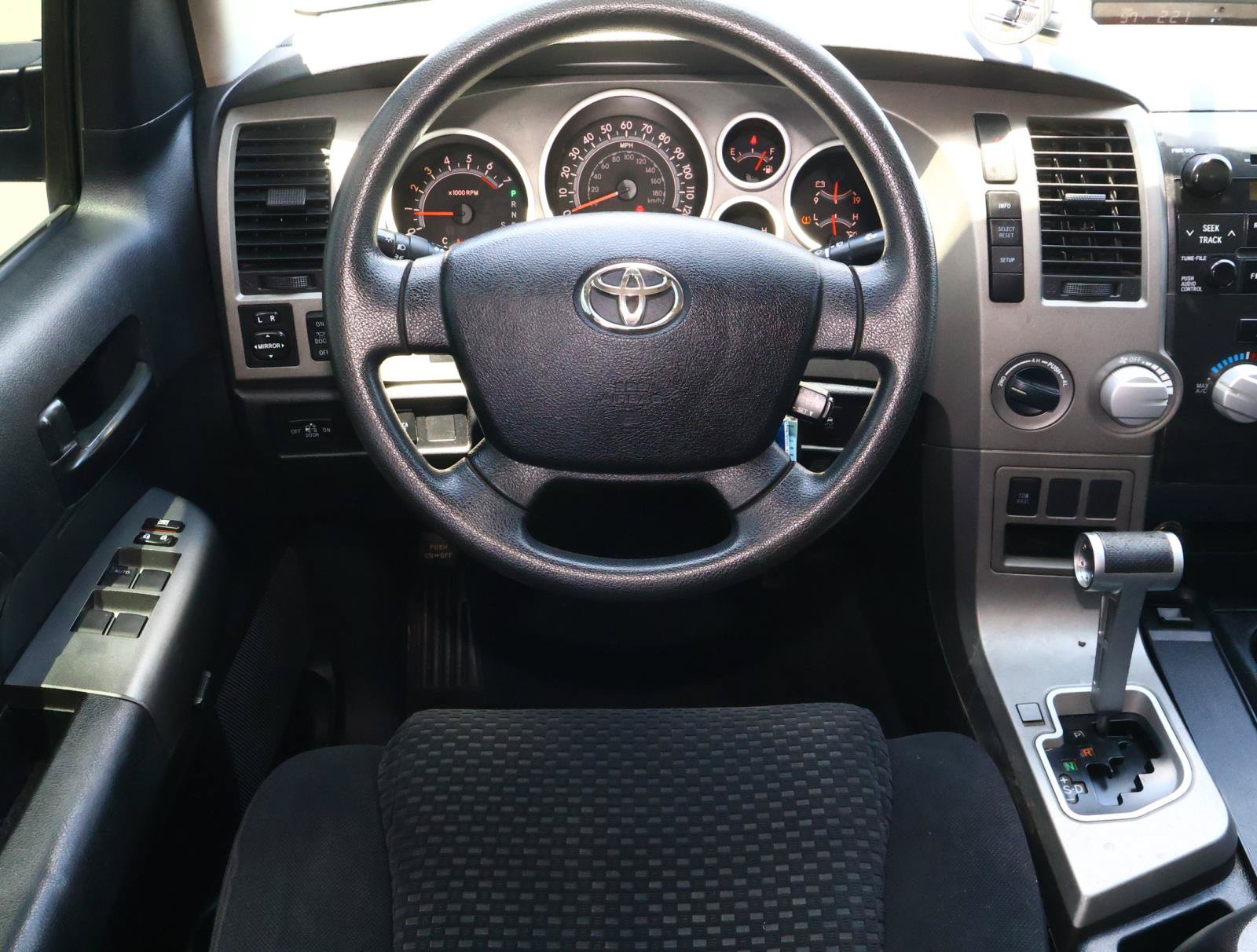 Used 2010 Toyota Tundra 4x4 Double Cab image 8