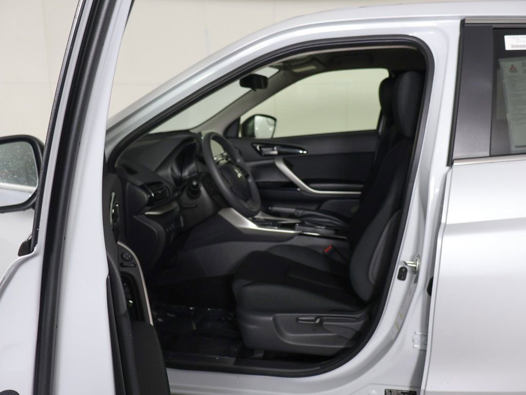 New 2026 Mitsubishi Eclipse Cross LE image 25