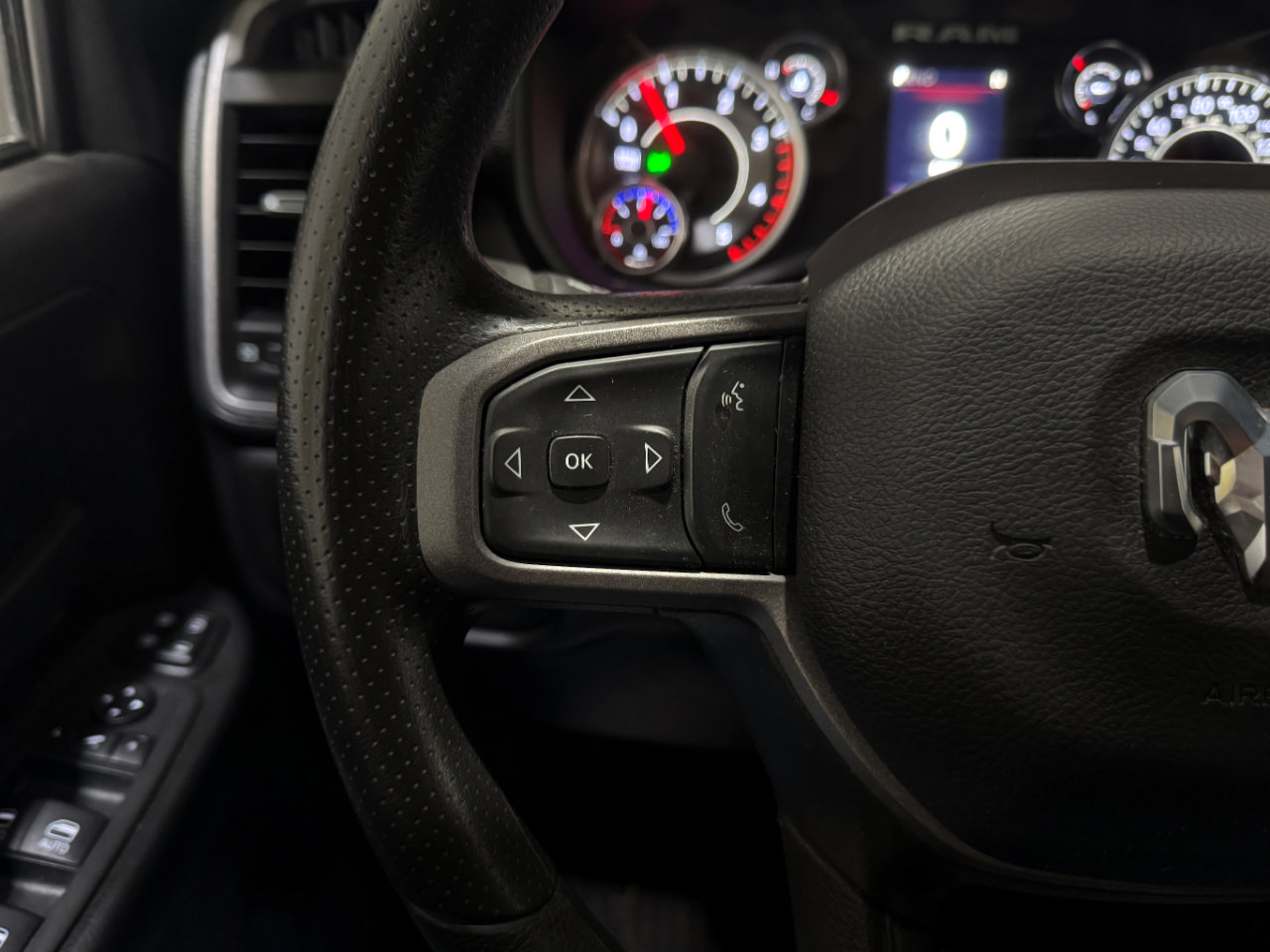 Used 2024 RAM 2500 Tradesman w/ Chrome Appearance Group image 5