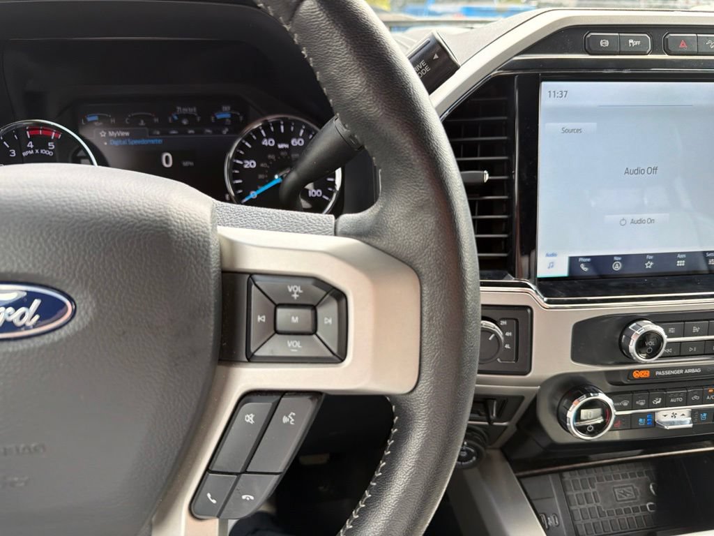 Used 2022 Ford F350 Lariat w/ Black Appearance Package AWD/4WD image 7