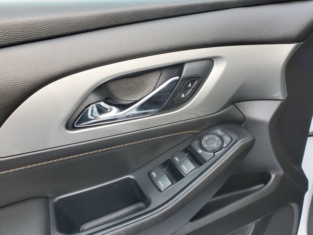 Used 2020 Chevrolet Traverse LT w/ LPO, Floor Liner Package image 9