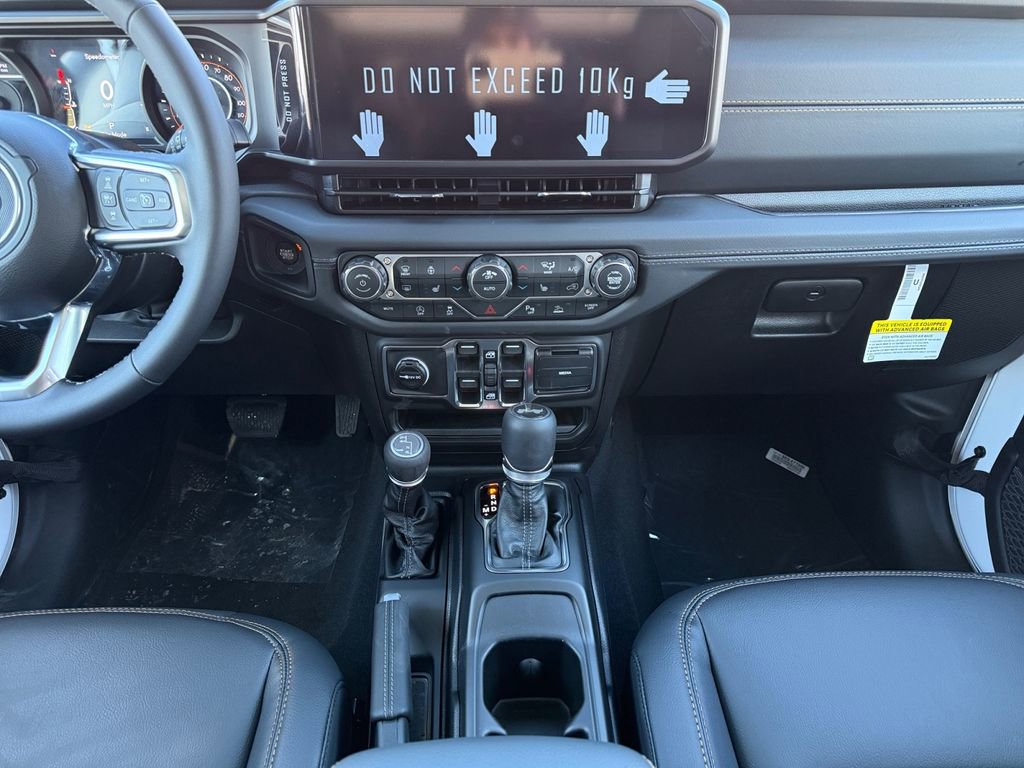 New 2026 Jeep Wrangler Unlimited Sahara AWD/4WD image 11