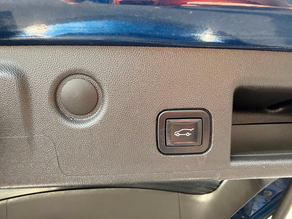 Used 2022 Chevrolet Equinox RS w/ Infotainment Package AWD/4WD image 37