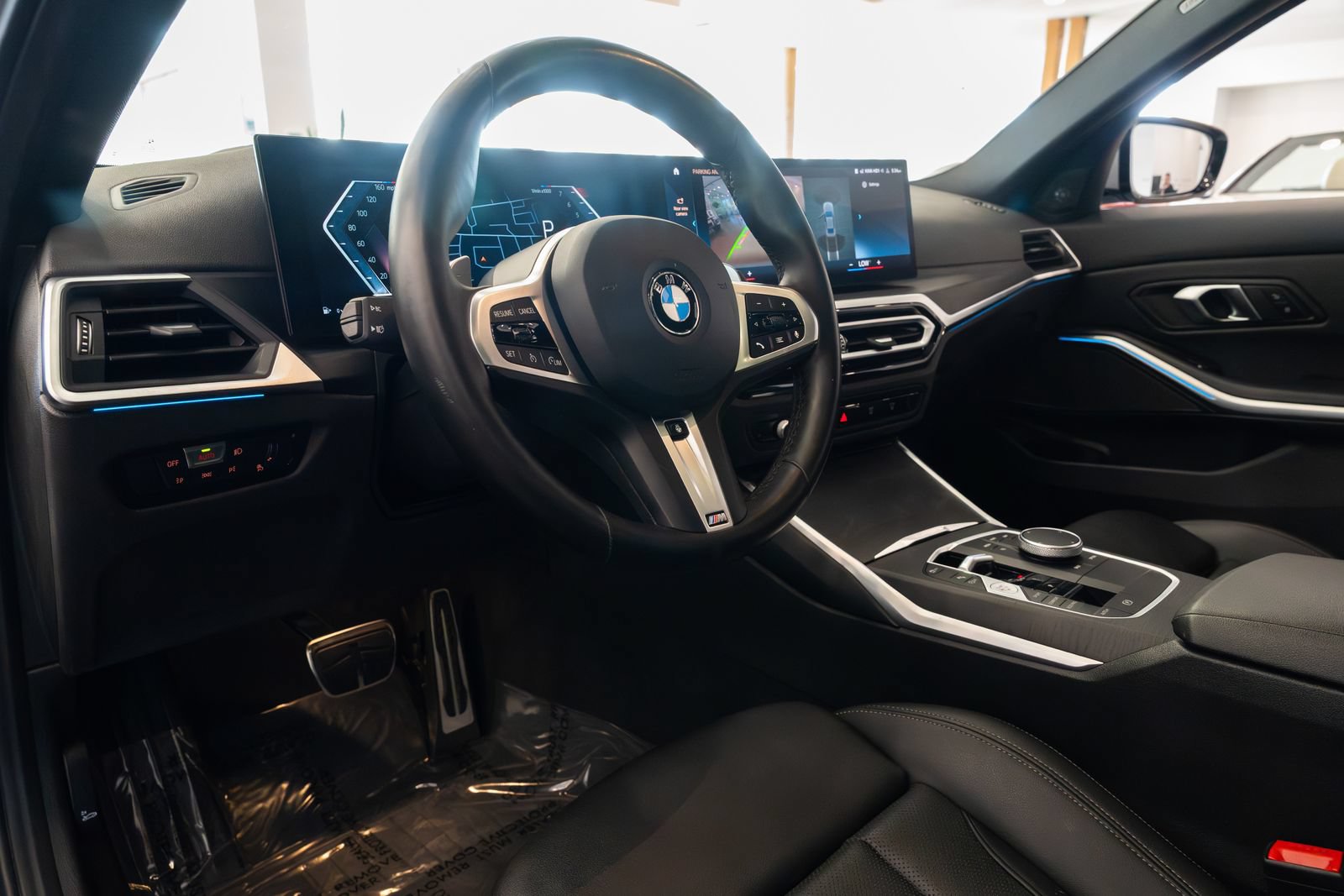 Used 2024 BMW 330i Sedan w/ M Sport Package RWD image 18