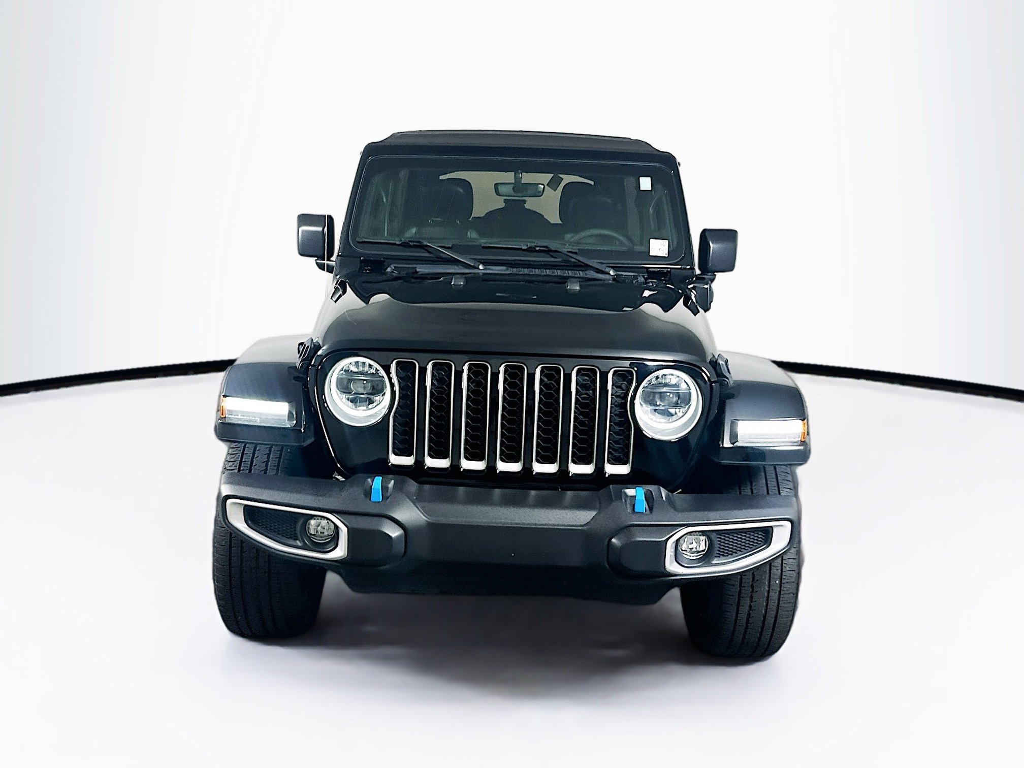 Used 2023 Jeep Wrangler Sahara image 2