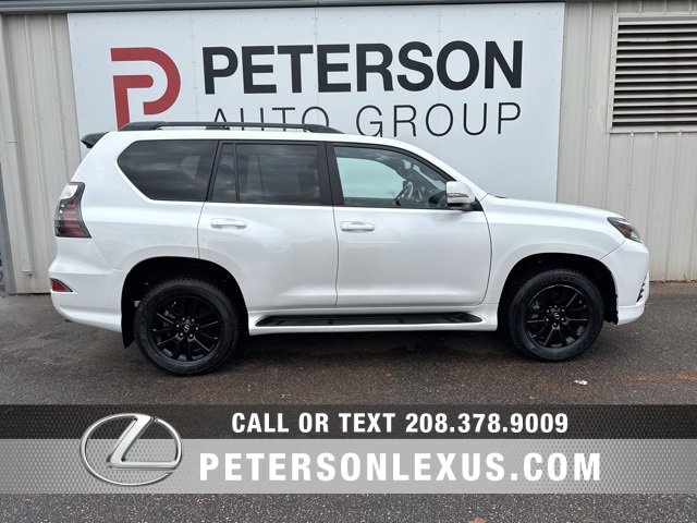 Used 2023 Lexus GX 460 image 2