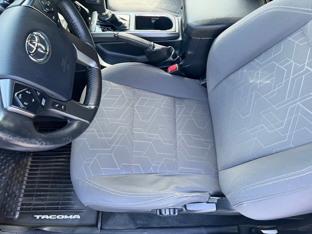 Used 2017 Toyota Tacoma TRD Off-Road image 47