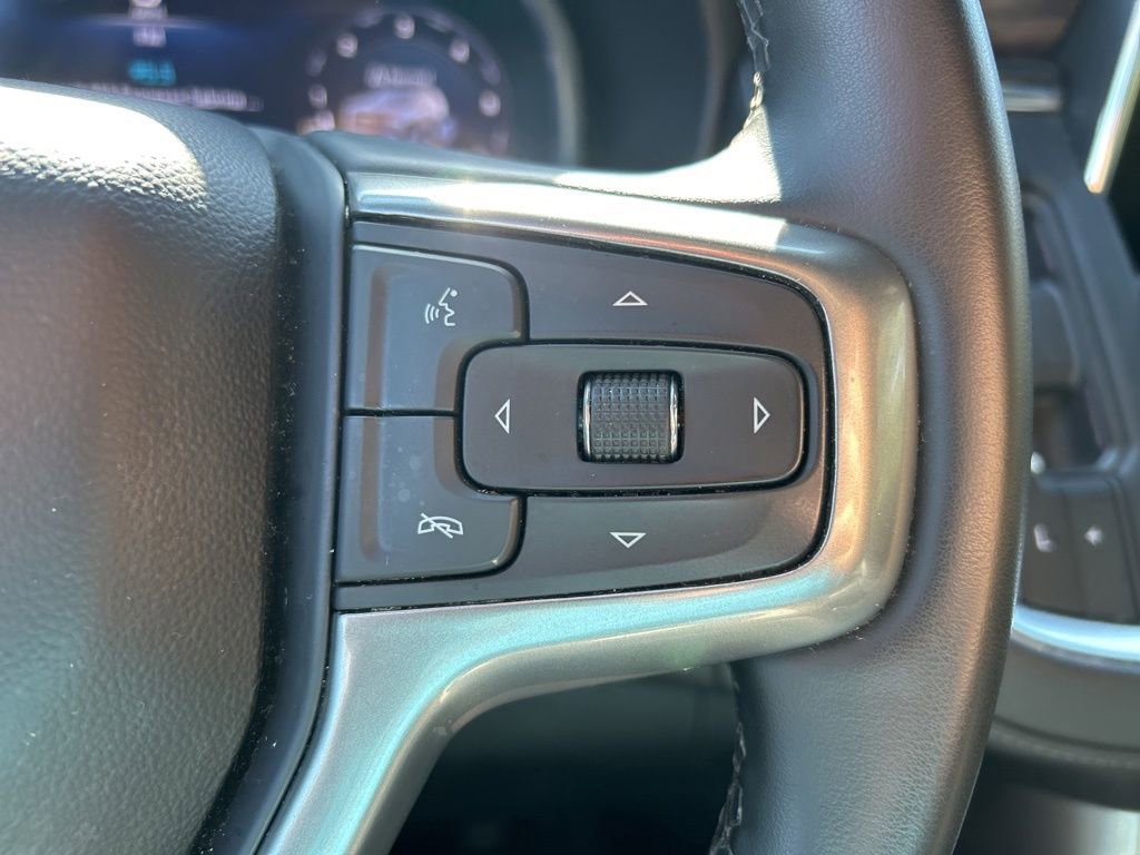 Used 2023 Chevrolet Suburban LT image 21