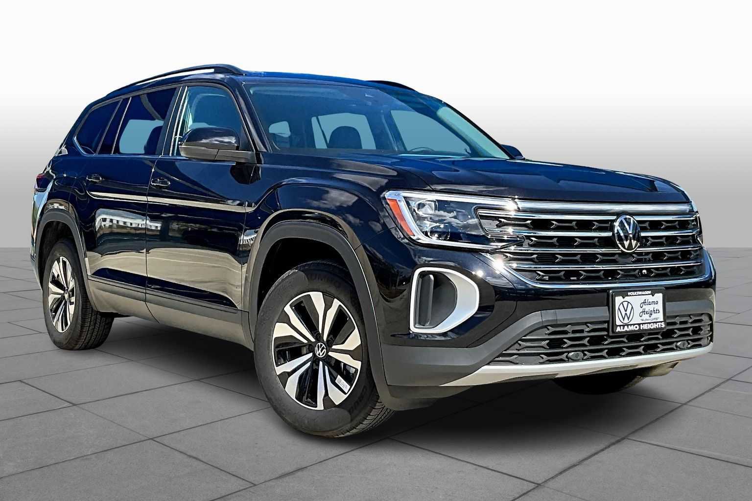 New 2026 Volkswagen Atlas SE image 2