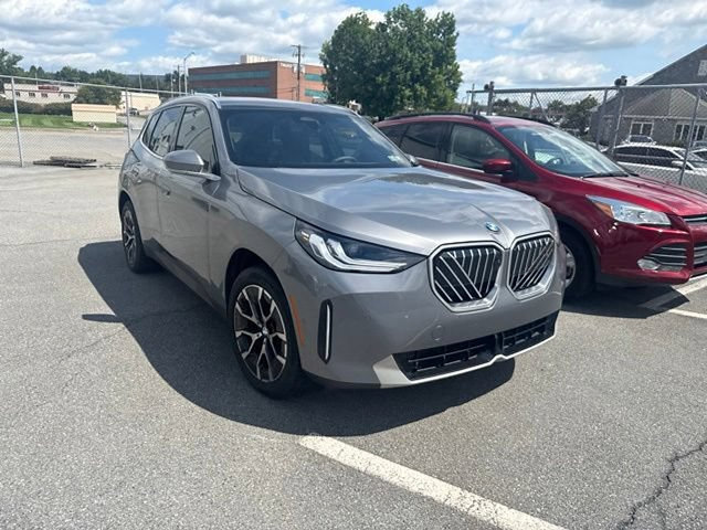 Certified 2025 BMW X3 xDrive30i w/ Premium Package AWD/4WD image 6