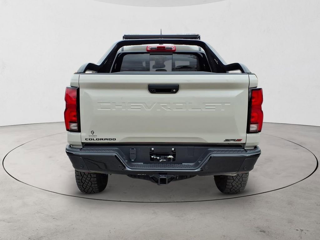 New 2026 Chevrolet Colorado ZR2 w/ Midnight Edition AWD/4WD image 6