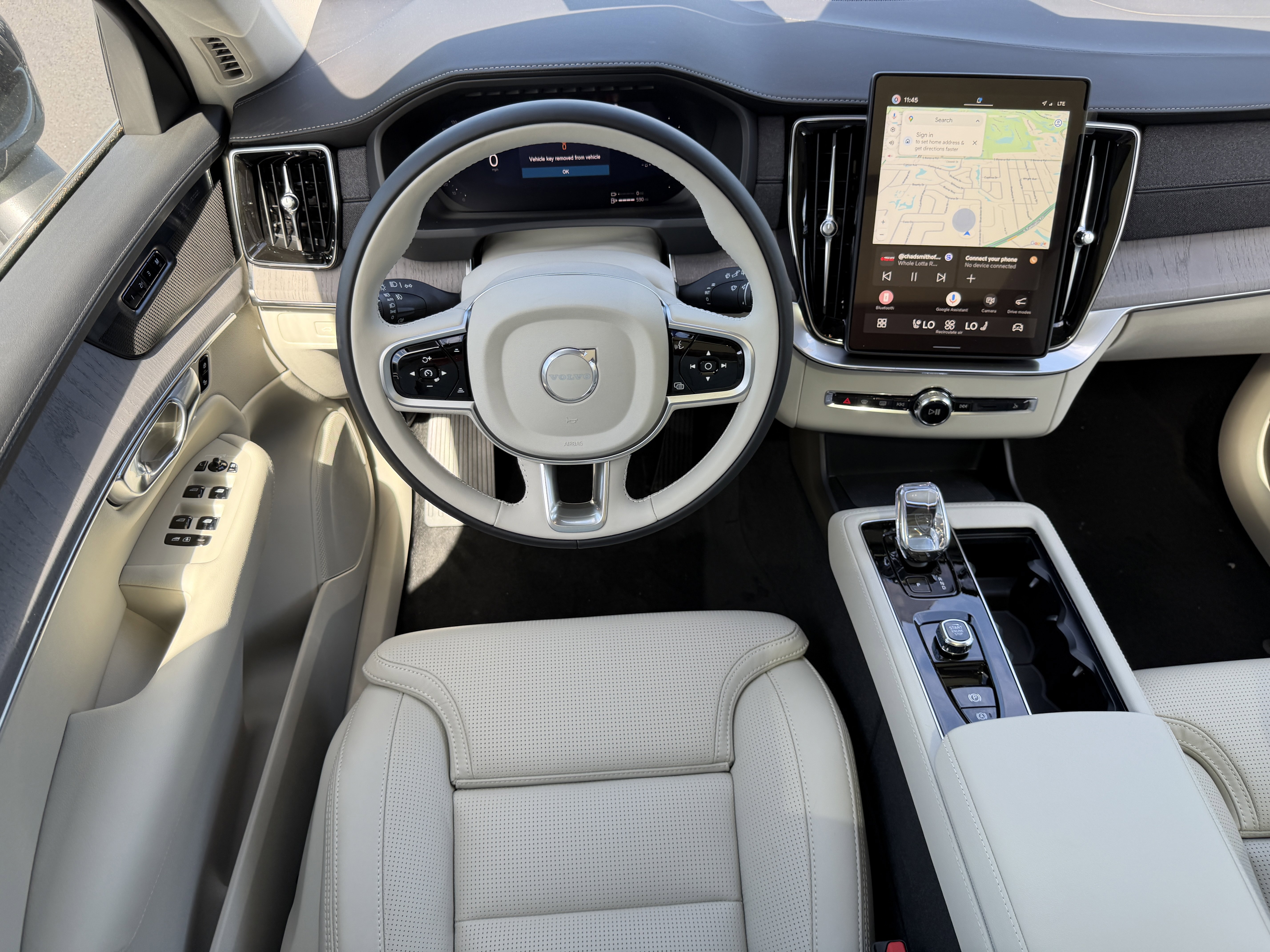 New 2026 Volvo XC90 T8 Ultra w/ Protection Package image 13